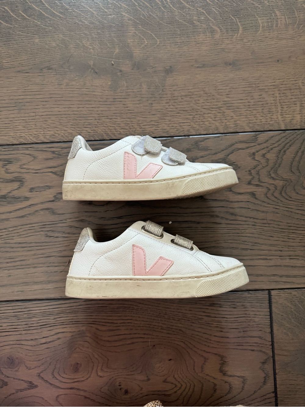 Veja Kids Cream & Pink Velcro Sneakers